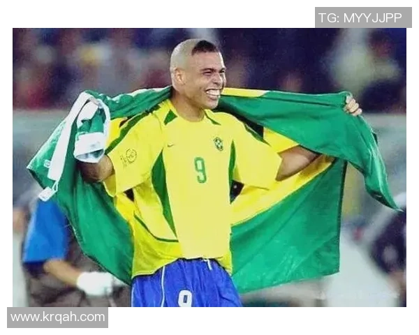 巴西足球明星排名榜单解析：谁是历史最佳球员的争夺者